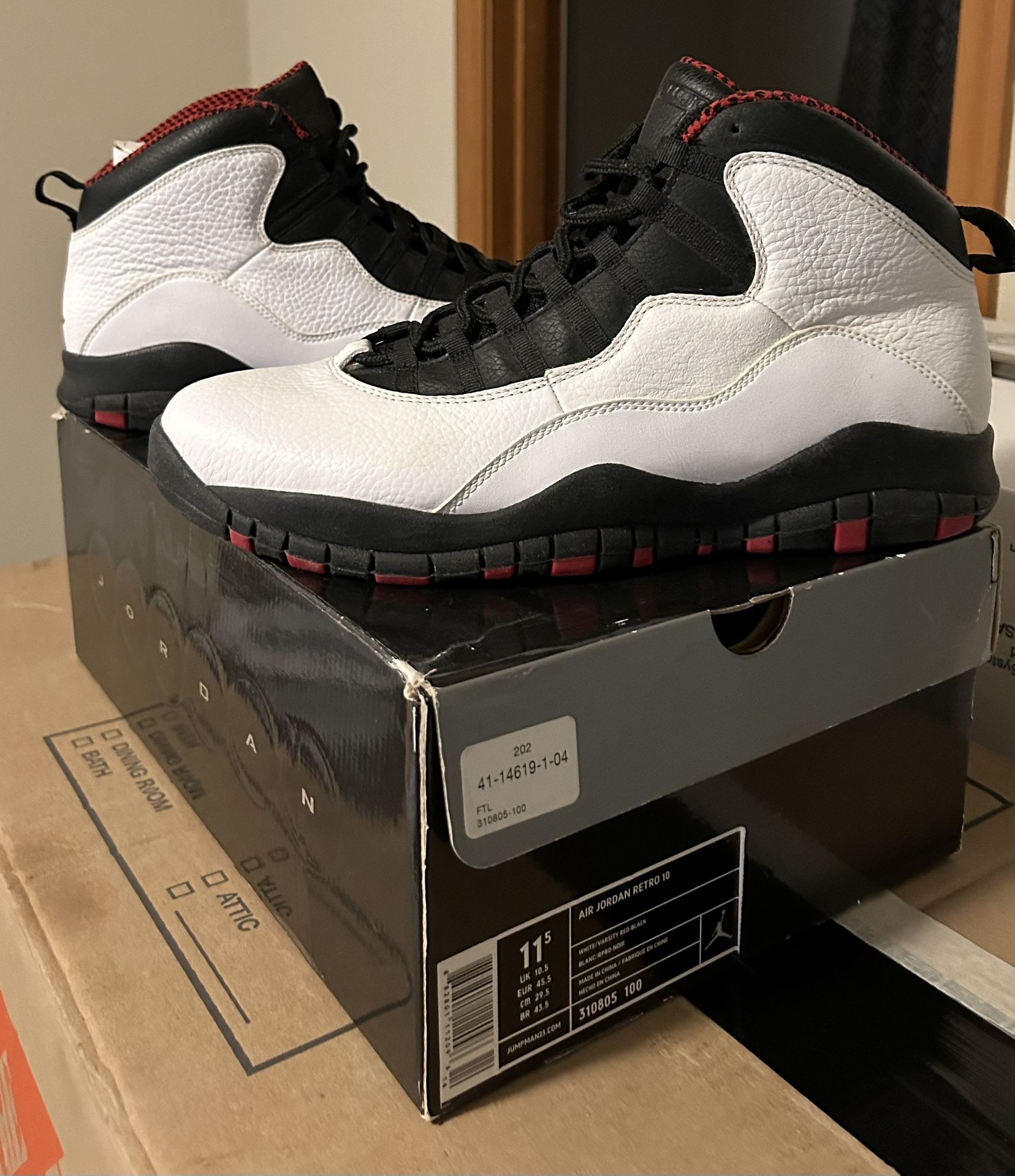DS Jordan retro 10  Chicago