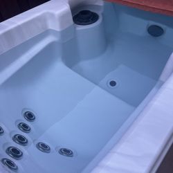 2 Year Old Two Person Hot Tub Spa