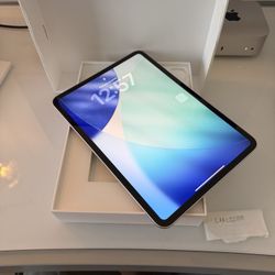 Apple iPad M4 11" Silver – Excellent Condition, Comes with Box