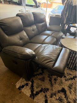 Reclining sofa