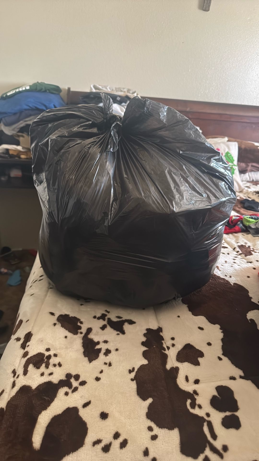 Bag Of Clothes Of Girl/teenager