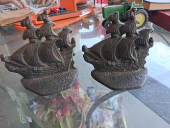 Book Ends ; Cast iron Decorative Sailing Ship