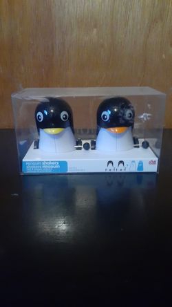 Penguin shaker NEW