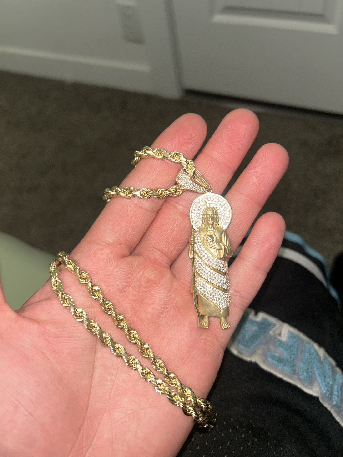 14k Gold Rope Chain With Pendant