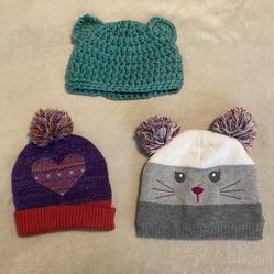 Young Girls Set Of 3 Beanies And Gloves Purple Grey Teal