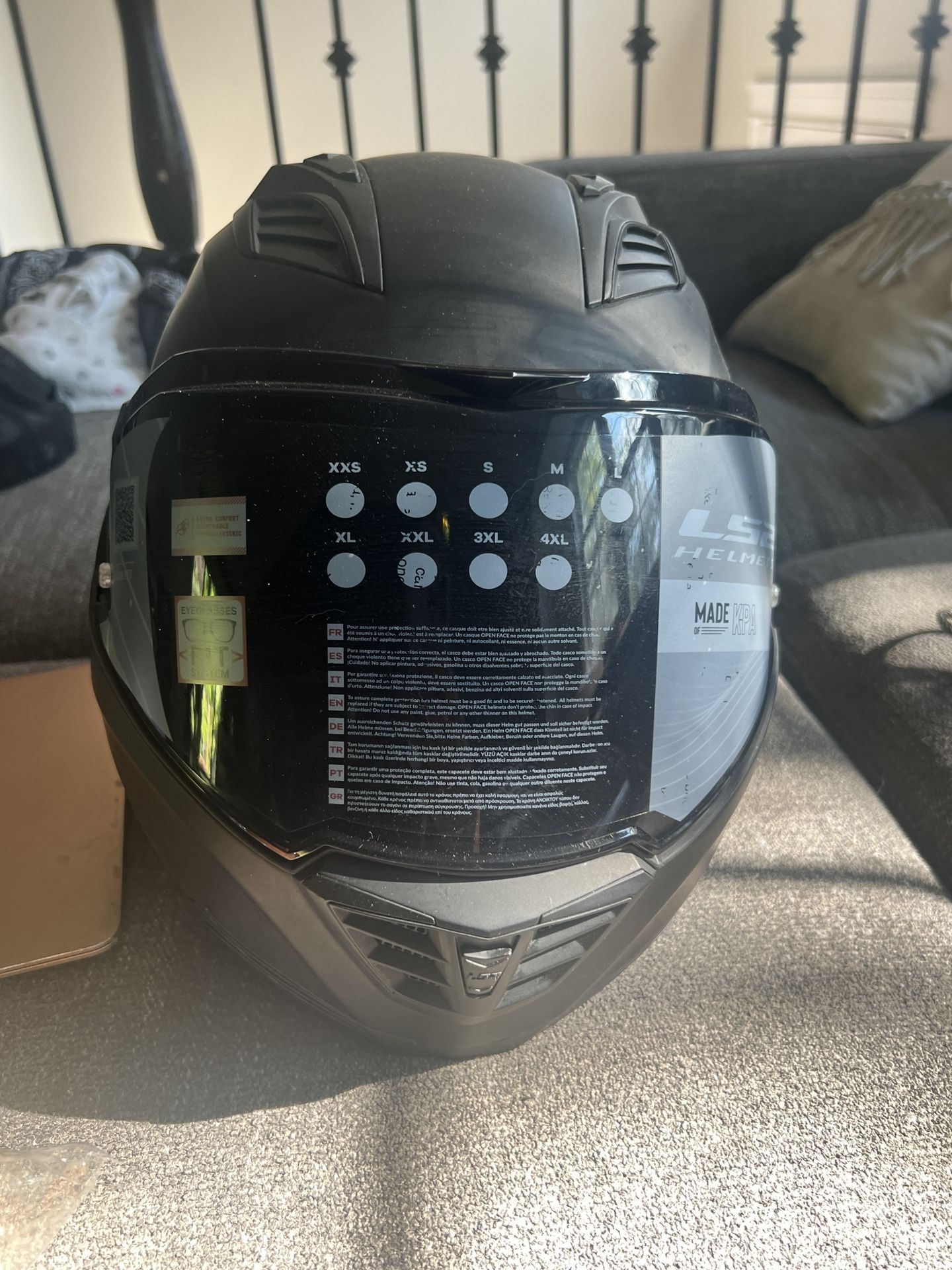 Motorcycle Helmet Size Small Brand: LSR 900 Valiant 2