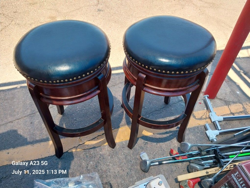 Really Nice Vintage Wooden With Leather Seats Swiveling Bar Stools
