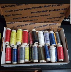 50 Sewing multicolors threads In a box
