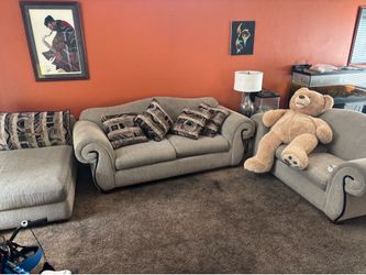 Couch set