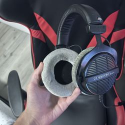 DT 990 Pro Studio Headsets