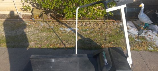 Treadmill Cadence 4200 for Sale in Desoto TX OfferUp