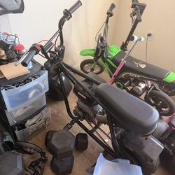 Gamer TV black and black mini dirt bike