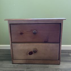 2 Matching Nightstands