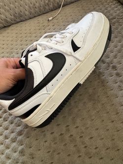 Size 7.5 creasing but in new condition otherwise $40