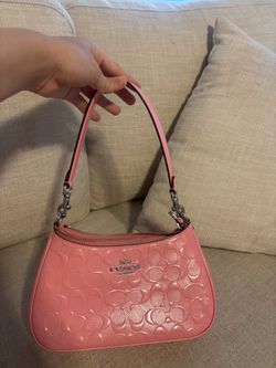 Coach Teri Shoulder Bag In Signature Leather With Heart Charm