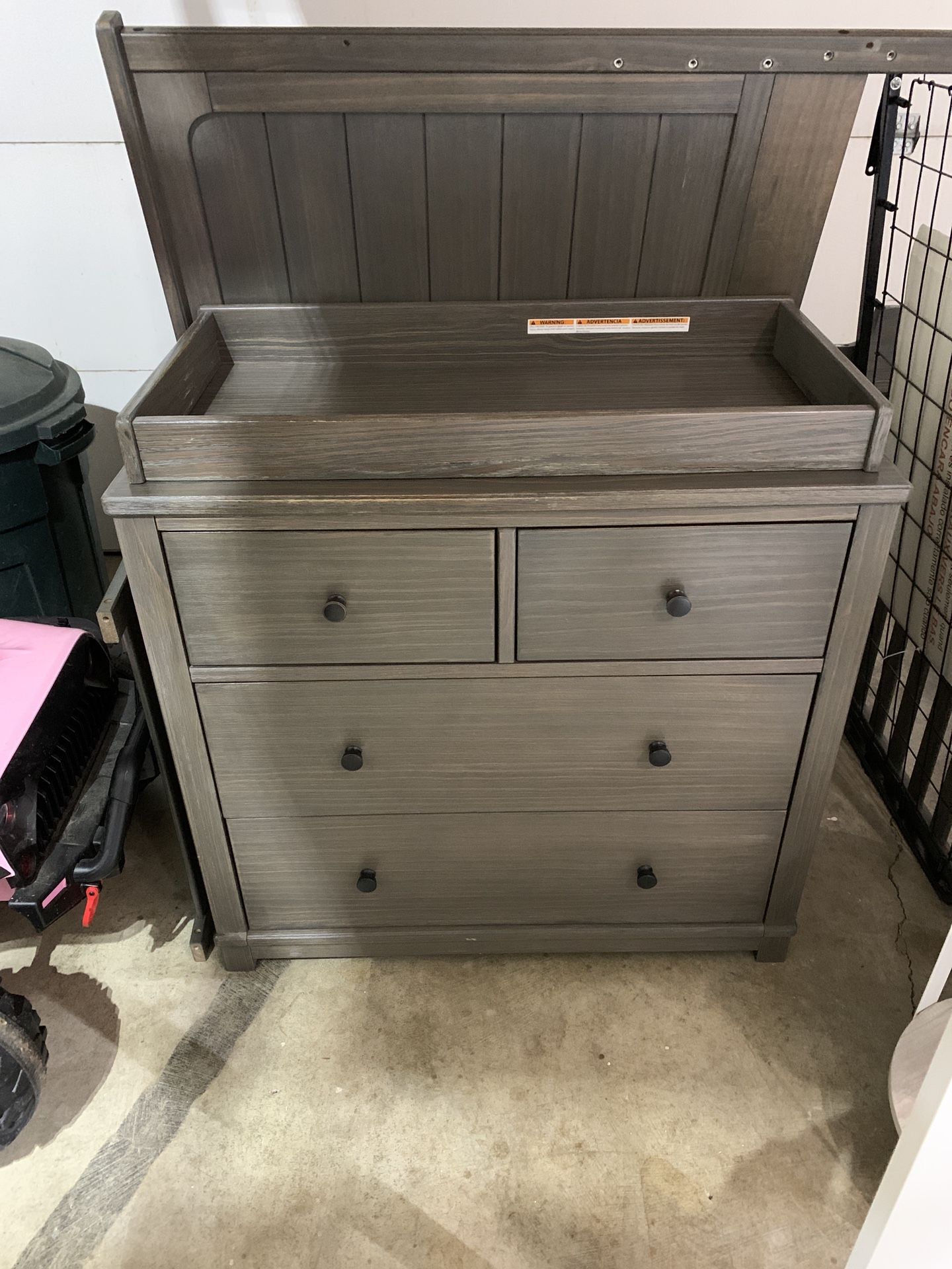 Dresser 4 Drawer With Removable Changing Table