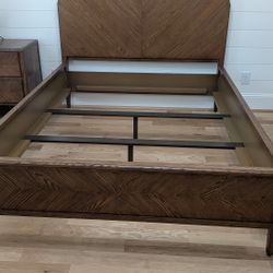 Queen Bed Frame 