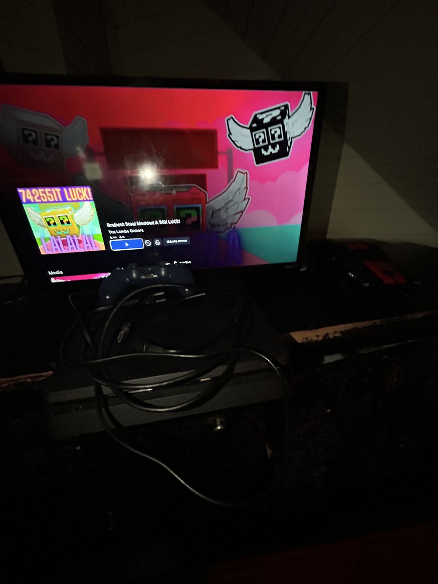 PS4 And 24’’ Onn Roku Tv