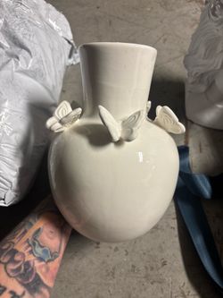 Butterfly flower vases