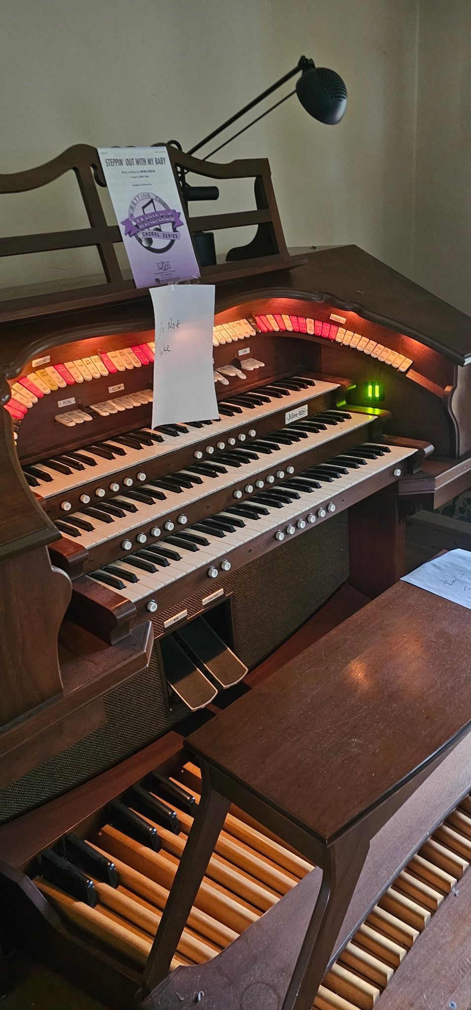 Allen Theater II 3 manual organ