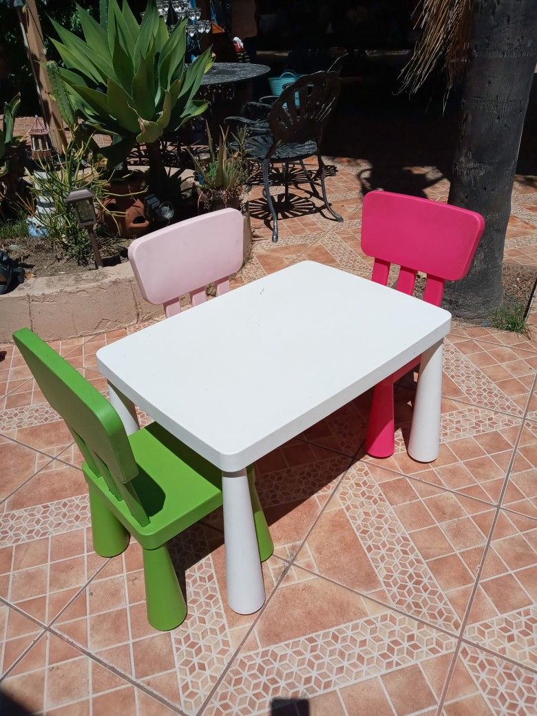 Kids Table for Sale in El Monte, CA OfferUp
