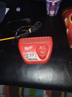 Milwaukee 12 Volt Charger