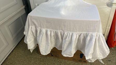 White cotton ruffled Crib skirt
