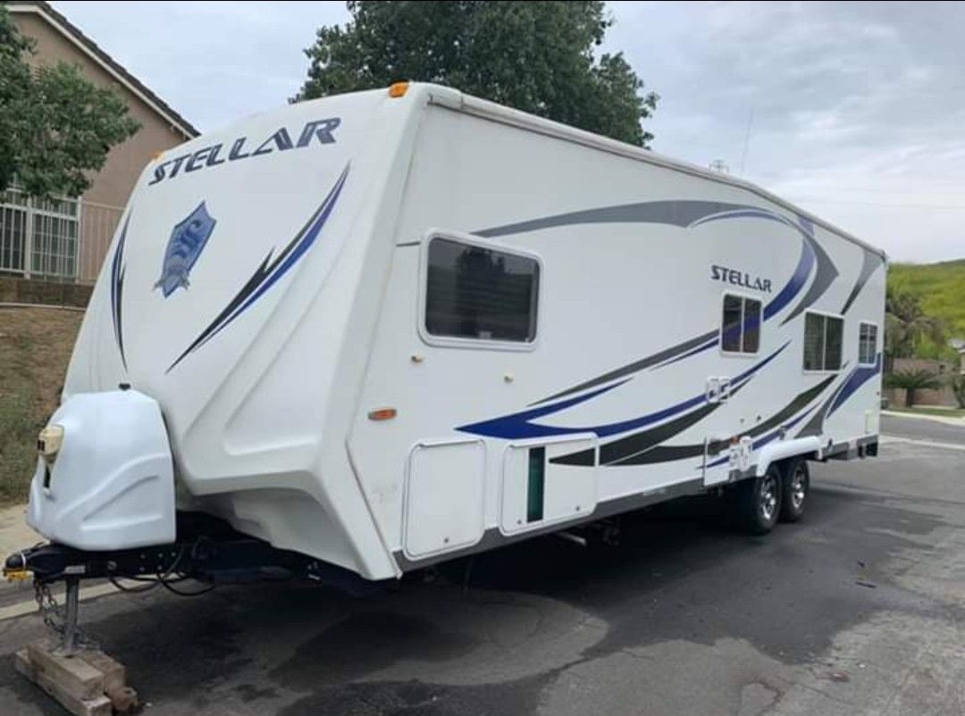27 FT ECLIPSE STELLAR TOYHAULER
