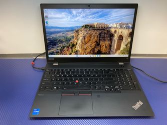 LENOVO THINKPAD T15 GEN 2 15.6" SCREEN i5-11GEN 16GB / 512GB
