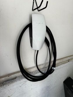 Tesla Stand Wall Connector Gen 3