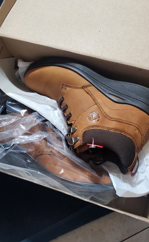 Mens Boots Brand New Tan And Black Size 8M