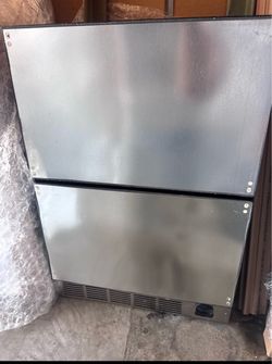 Thermador 4.3 Cu. Ft. Double Drawer Refrigerator/Freezer – T24UC905DP