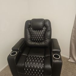 Set of power Recliners 