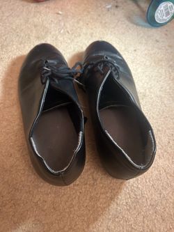 Black tap shoes size 8