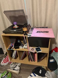 Vinyl record stand