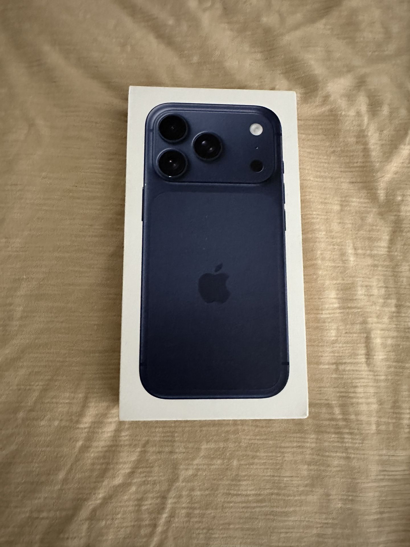 Apple iPhone 17 Pro Deep Blue 256gb Unlocked