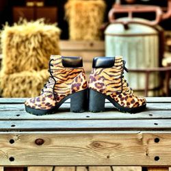 Aldo Women's 6.5 Cheetah Print Boots