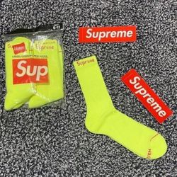 1 PAIR Of Supreme Socks & 1 Box Logo Sticker