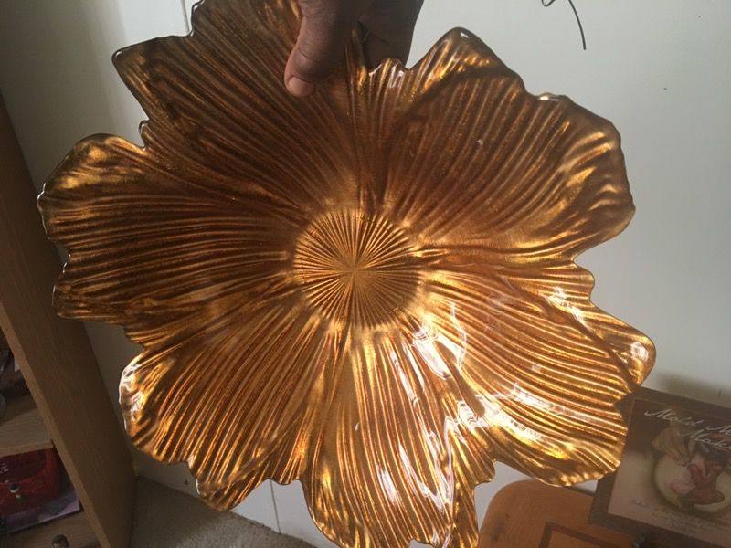 Leaf/flower shape Decoration to hold things or just for decoration