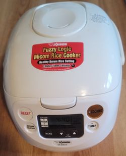 ZOJIRUSHI MICOM RICE COOKER & WARMER NS-WAC10 NEW 