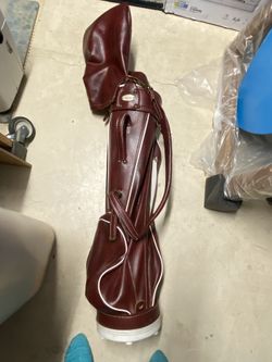 Woman’s Golf Clubs