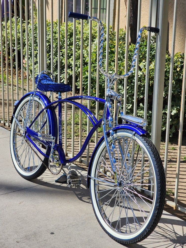 1965 SCHWINN LOWRIDER CRUISER BIKE