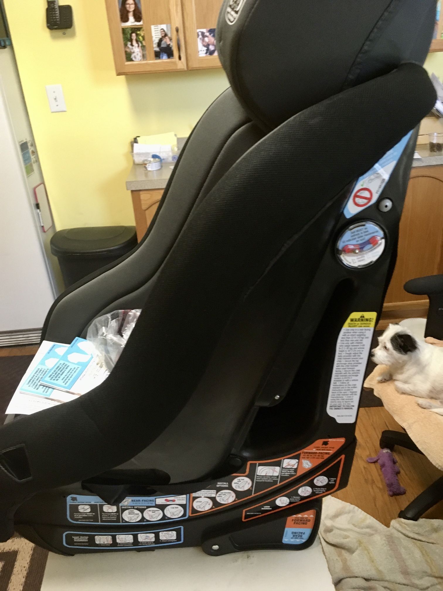 Graco Contender Slim Convertible Car Booster Seat APPEARS NEW BUT TAGS