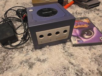 GameCube with 8 games