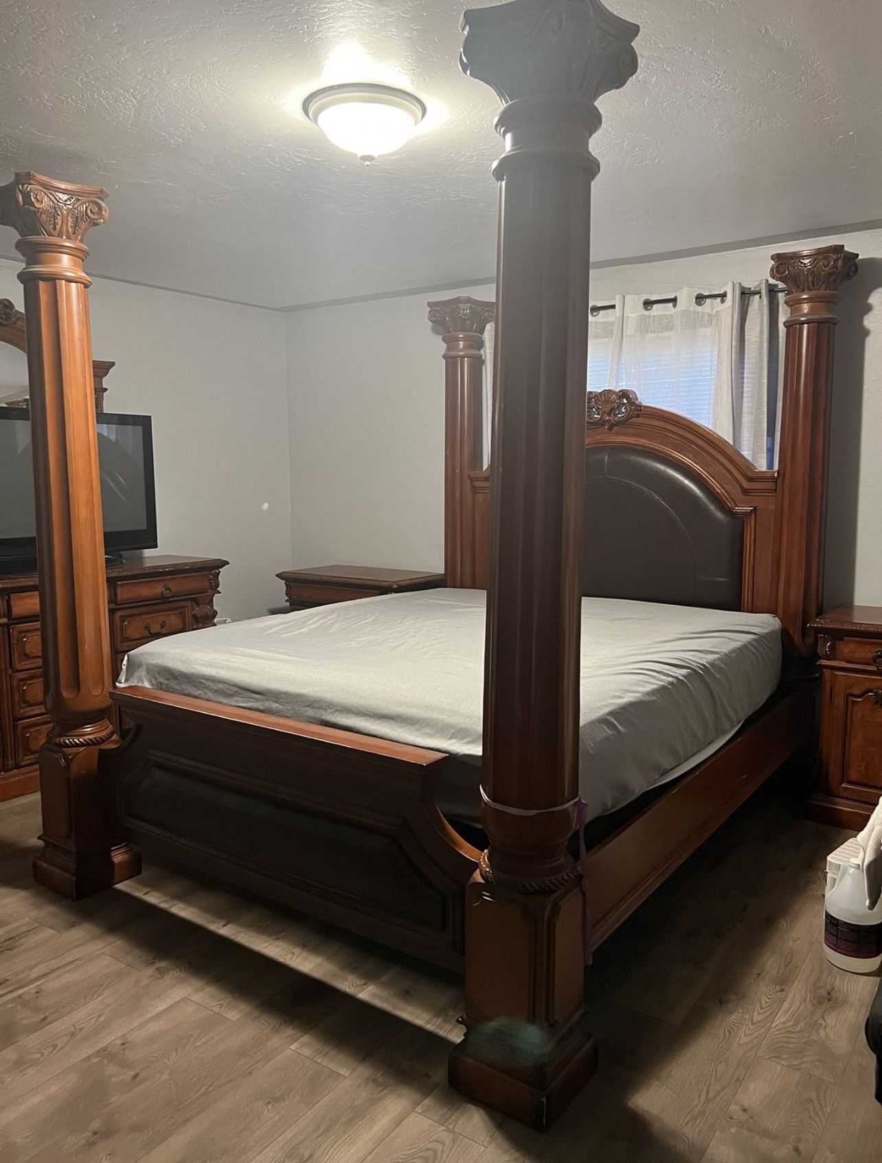Cal King Size Bed & Dressers