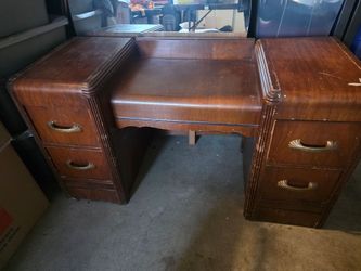 Vintage Waterfall Vanity with Round mirror