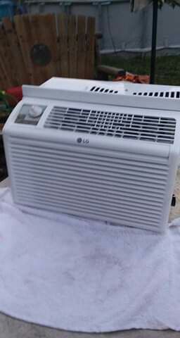 5,000BTU AC LG Window Air Conditioner Unit