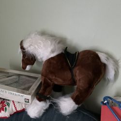 Horse  Stuffed Animal    Moving Must Sell Please Check My Other Listings 