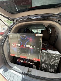 GTRACING LUFT-600 Gaming Chair w/ Bluetooth Speakers & LED Lights – New
