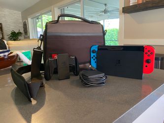 Nintendo Switch Oled w/ travel case and Hori Split Pad Joy-Cons